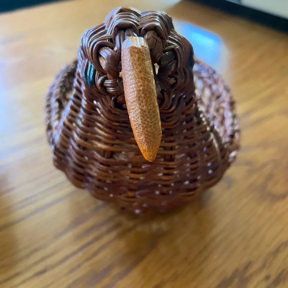2 Vintage Wicker Birds Baskets